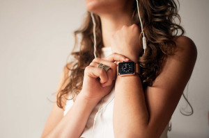 Как поменять ремешок на Apple Watch