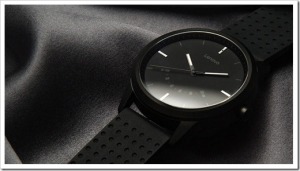 Часы, к производству которых Lenovo имеет весьма опосредованное отношение
