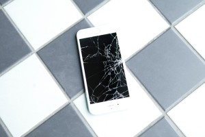 Как поменять защитное стекло на Iphone 6